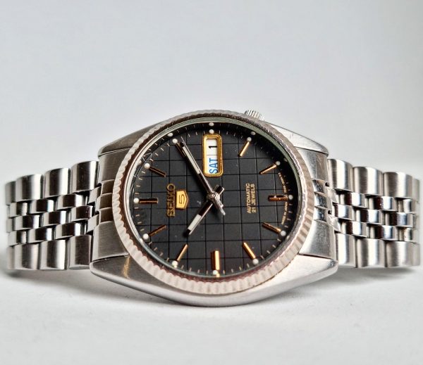 Seiko Datejust 1975 - Horologiy.com