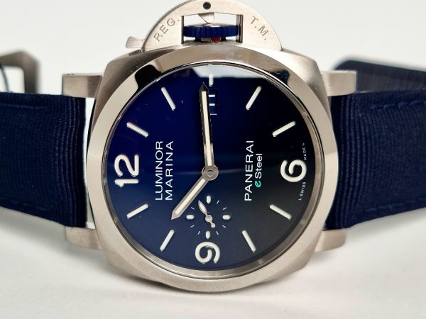 Panerai E Steel - Horologiy.com