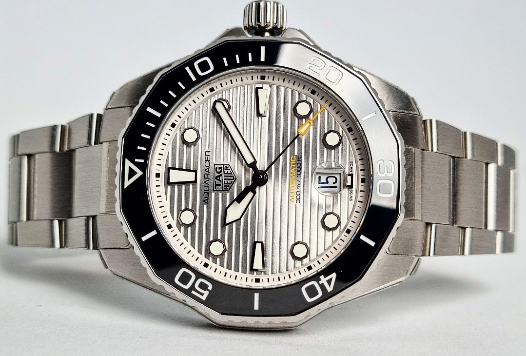 Tag Heuer Aquaracer Steel - Horologiy.com