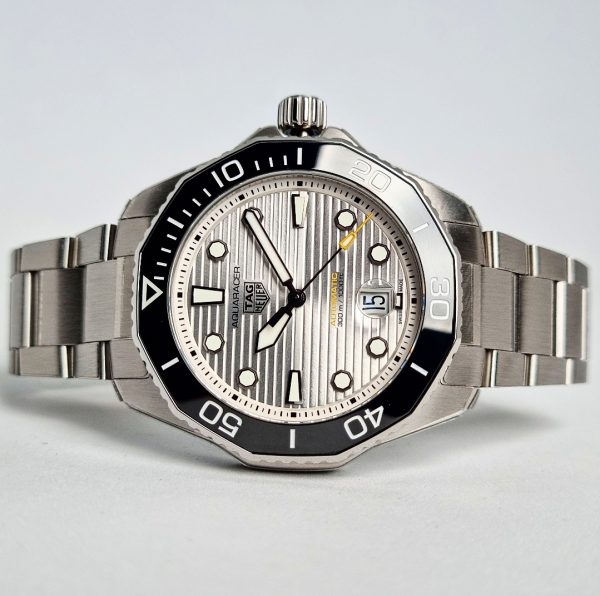 Tag Heuer Aquaracer Steel - Horologiy.com